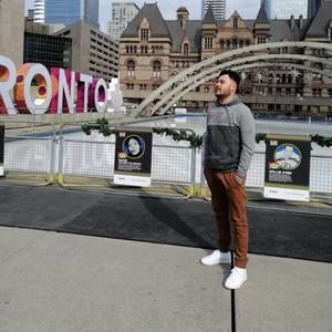 Meet your Posher, Enrique